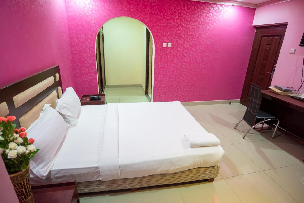 Euro Hotel And Apartments Dar es Salaam Ngoại thất bức ảnh